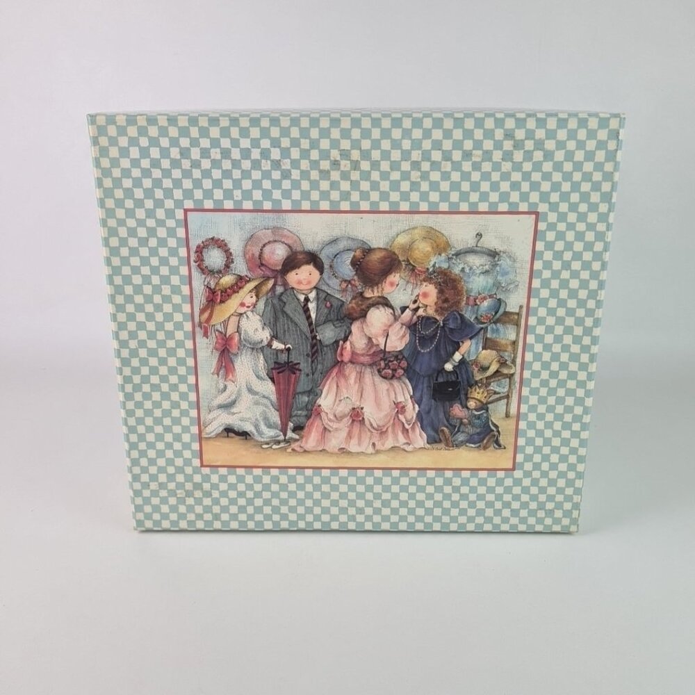 Lang & Wise Special Friends Dress Up Day Figurine 41600225 Playful Charming